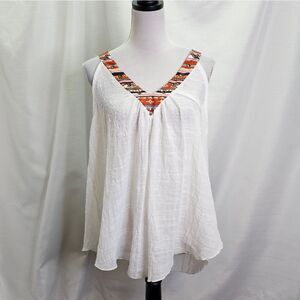 CY Fashion White Grommet and Aztec Trim Tank Top Size Medium